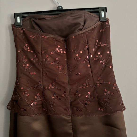 Studio Tahari Co. Size 6 Petite Brown Sequinned Strapless Maxi Prom Dress - Picture 6 of 11